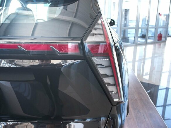 2026 Geely Atlas II, чёрный, 3449990 рублей - вид 24