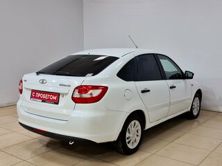 2015 Lada (ВАЗ) Granta I, белый, 380000 рублей, вид 4