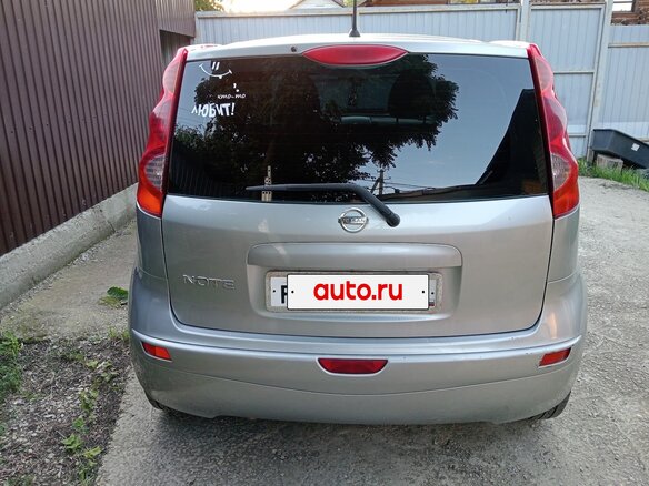 2008 Nissan Note I Рестайлинг, серебристый, 530000 рублей - вид 3