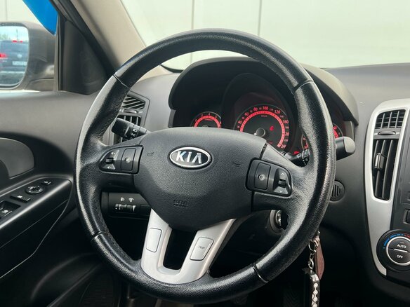 2010 Kia Ceed I Рестайлинг, бежевый, 820000 рублей - вид 14