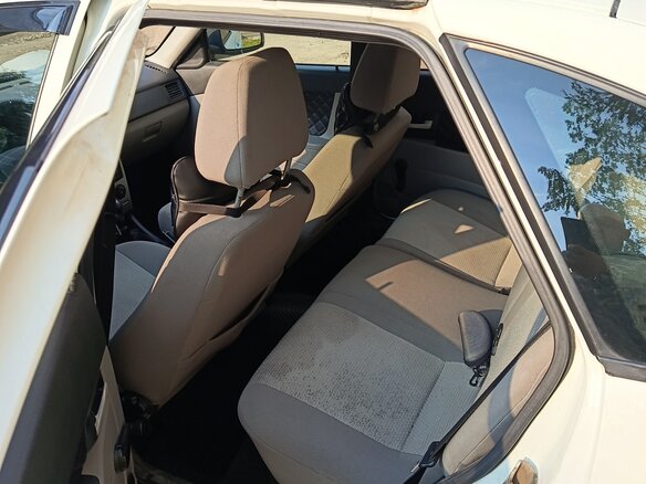 2013 Lada (ВАЗ) Priora I, белый, 400000 рублей - вид 6