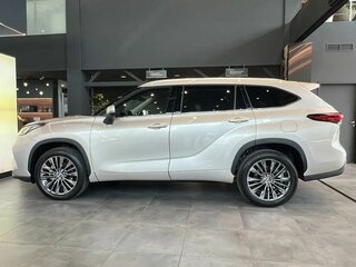2026 Toyota Highlander IV (XU70), серый, 5399000 рублей, вид 5