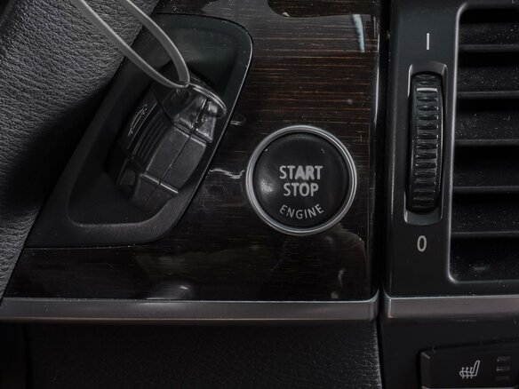 2010 BMW X6 30d I (E71), белый - вид 14