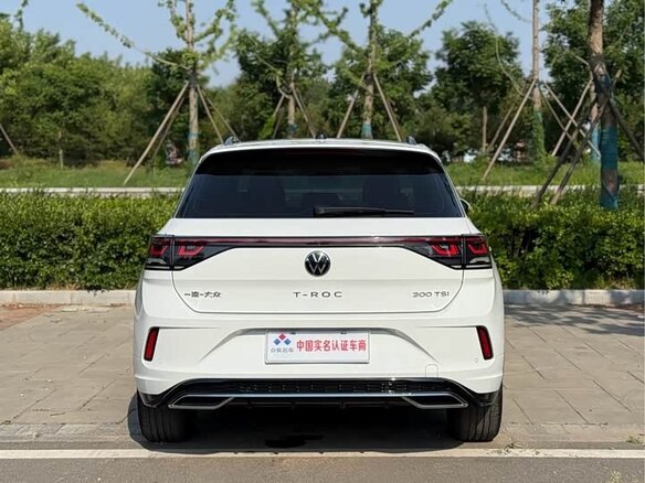 2024 Volkswagen T-Roc I (China Market) Рестайлинг, белый, 2010000 рублей - вид 3