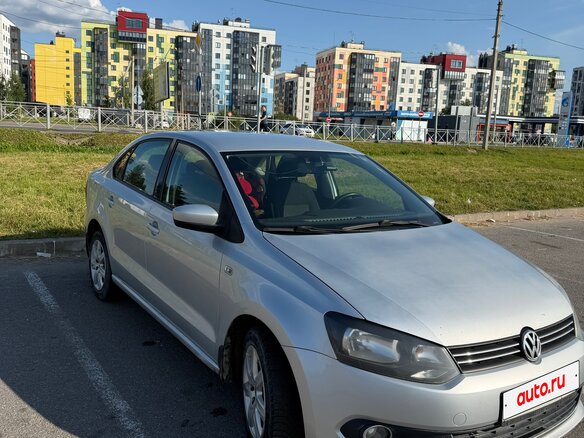 2013 Volkswagen Polo V, серебристый, 650000 рублей - вид 2