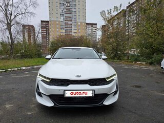 2021 Kia K5 III, белый, 2200000 рублей, вид 2