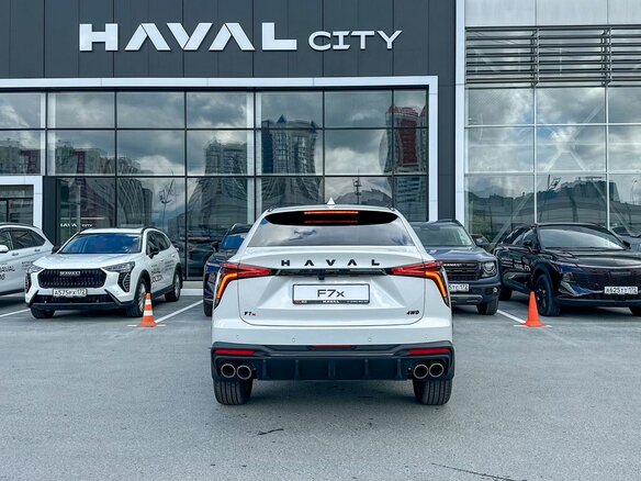2026 Haval F7x II, белый, 3999000 рублей - вид 4