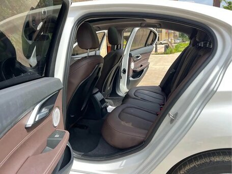 2023 BMW 1 серии 120i III (F52) Рестайлинг, белый, 1890000 рублей, вид 5