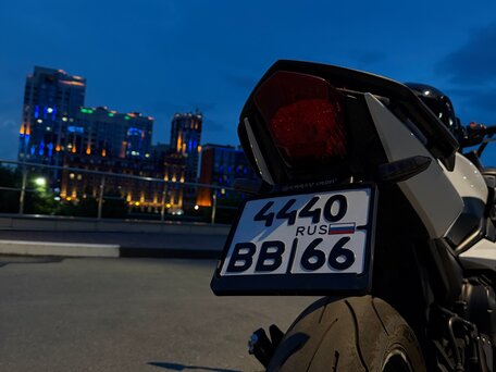 2011 Yamaha XJ6 (FZ6R), белый, 520000 рублей, вид 4