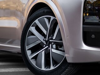 2024 Li Auto (Lixiang) L9 52.3 kWh I Рестайлинг, розовый, 7100000 рублей, вид 3