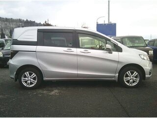 2016 Honda Freed Spike I Рестайлинг 2, серебристый, 914000 рублей, вид 4