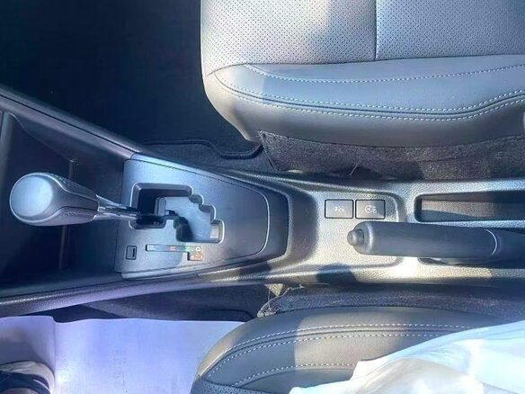 2022 Toyota Yaris L X XP150 Рестайлинг, белый, 1301000 рублей - вид 9