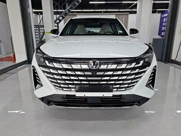 2026 Changan UNI-Z, белый, 2317000 рублей - вид 5
