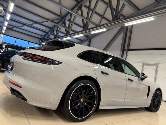 2019 Porsche Panamera 4 Sport Turismo II, серый, 8499000 рублей - вид 16