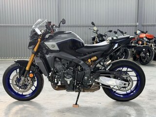 2024 Yamaha MT-09 (FZ-09), синий, 1470000 рублей, вид 4