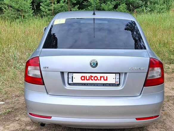 2011 Skoda Octavia II (A5) Рестайлинг, серебристый - вид 2
