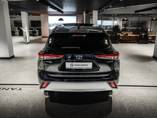 2026 Toyota Highlander IV (XU70), чёрный, 5990000 рублей, вид 4