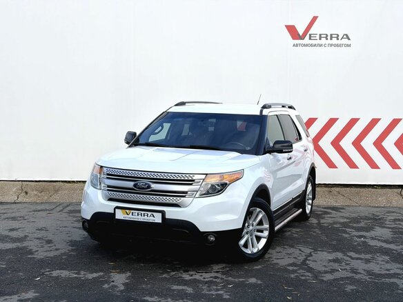 2015 Ford Explorer V Рестайлинг, белый