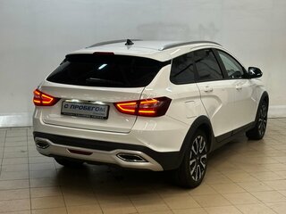 2024 Lada (ВАЗ) Vesta SW Cross I Рестайлинг (NG), белый, 1340000 рублей, вид 4