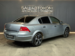 2011 Opel Astra H Рестайлинг, серый, 580000 рублей, вид 4