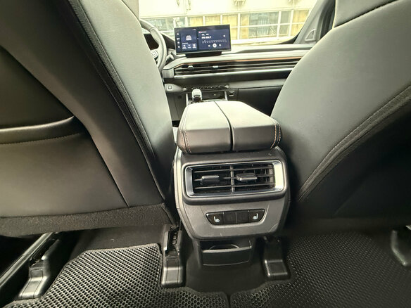2024 Geely Okavango I Рестайлинг, серый, 2899000 рублей - вид 14