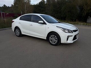 2018 Kia Rio IV, белый, 1245000 рублей, вид 3