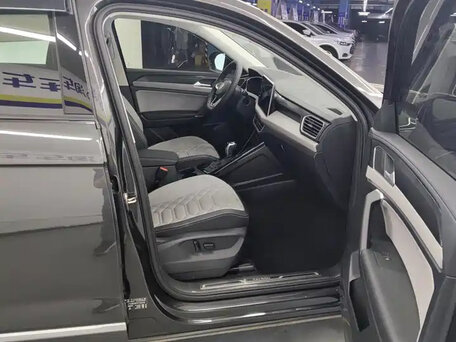 2023 Volkswagen Tayron I Рестайлинг, серый, 2680000 рублей, вид 5