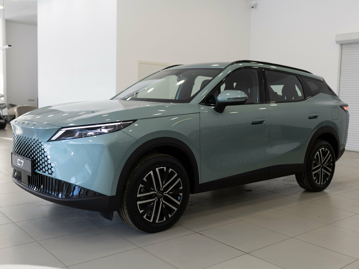 Открыть фотографии: Omoda C7