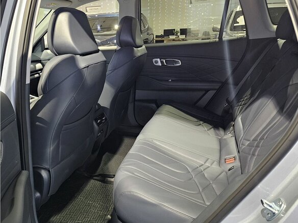 2026 Geely EX5 Гибрид EM-i, серебристый - вид 11