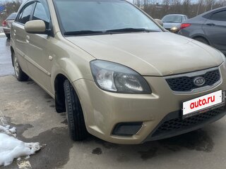 2010 Kia Rio II Рестайлинг, бежевый, 550000 рублей, вид 2