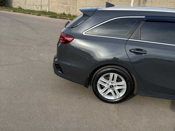 2019 Kia Ceed III, серый, 1370000 рублей - вид 8