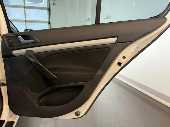 2013 Skoda Octavia II (A5) Рестайлинг, белый - вид 13