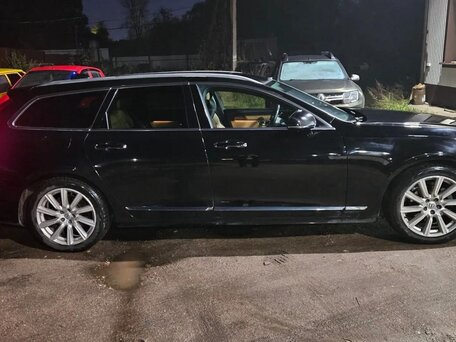 2018 Volvo V90 II, чёрный, 2760000 рублей, вид 4