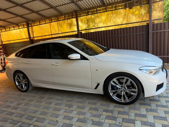 2018 BMW 6 серии Gran Turismo 640i xDrive IV (G32), белый, 5300000 рублей - вид 3