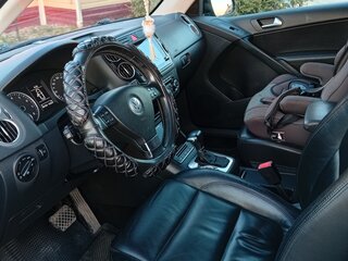 2010 Volkswagen Tiguan I, чёрный, 850000 рублей, вид 5
