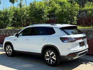2023 Volkswagen Tayron I Рестайлинг, белый, 2422000 рублей, вид 4