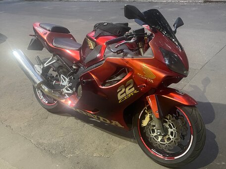 2002 Honda CBR 600F, красный, 400000 рублей, вид 1