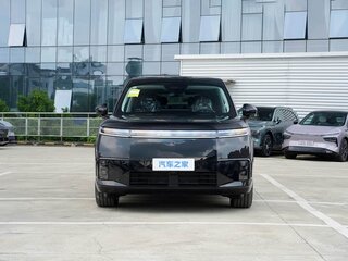 2026 Xpeng GX, чёрный, 7452055 рублей, вид 2