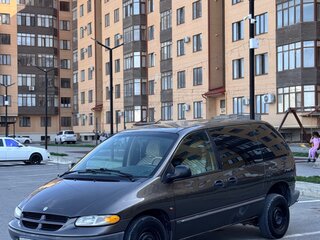 1999 Chrysler Voyager III, коричневый, 305000 рублей, вид 2