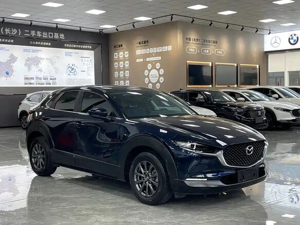 2021 Mazda CX-30 I, чёрный - вид 2