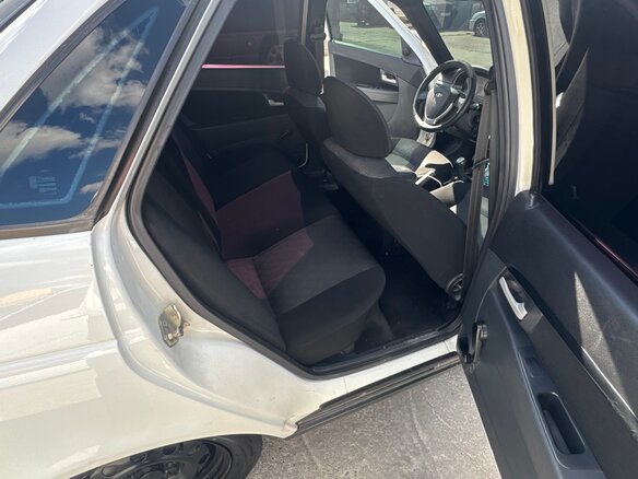 2014 Lada (ВАЗ) Priora I Рестайлинг, белый, 535000 рублей - вид 11