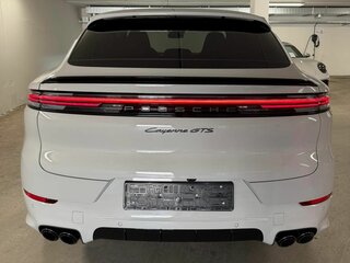 2026 Porsche Cayenne GTS Coupé III Рестайлинг, серый, 29490000 рублей, вид 4