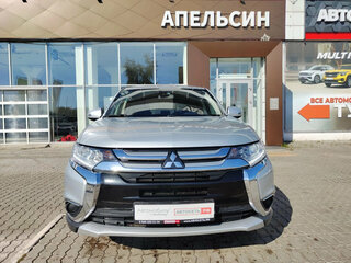 2018 Mitsubishi Outlander III Рестайлинг 3, серебристый, 2042500 рублей, вид 2