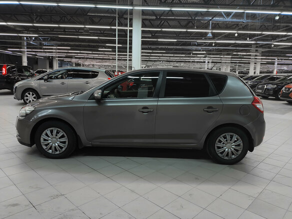2010 Kia Ceed I Рестайлинг, бежевый, 587000 рублей