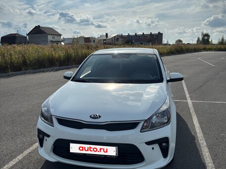 2019 Kia Rio IV, белый, вид 1