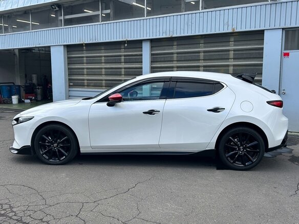 2023 Mazda 3 IV (BP), белый, 1320000 рублей - вид 1