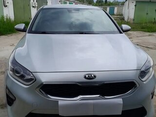 2018 Kia Ceed III, серебристый, 1600000 рублей, вид 2
