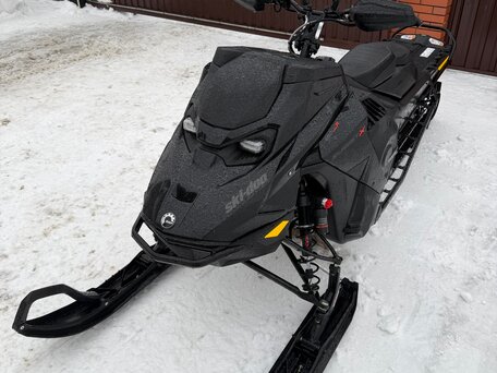 2026 BRP Ski-Doo Summit 850, чёрный, 2590000 рублей, вид 3
