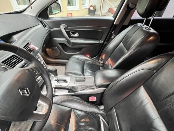 2011 Renault Latitude I, серый, 630000 рублей - вид 13