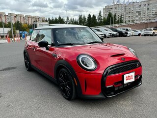 2023 Mini Hatch Cooper S III (F55/F56) Рестайлинг 2, красный, 3999999 рублей, вид 3